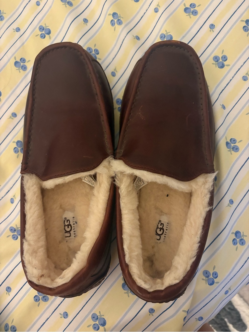 MENS UGG SLIPPERS SIZE 11